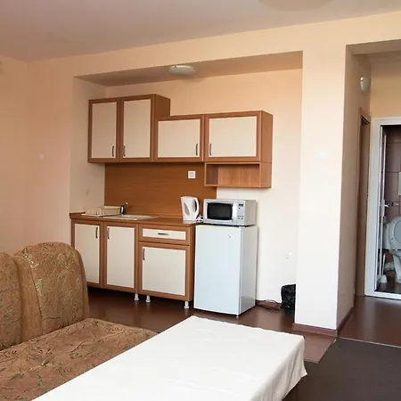 Iztok Guest house